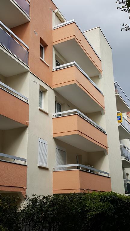 Appartement Le Marnois-Gare à Noisy-le-Grand Extérieur photo